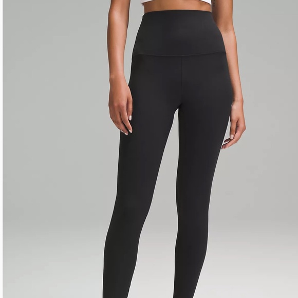 Lululemon high rise leggings in black never worn - Picture 1 of 1